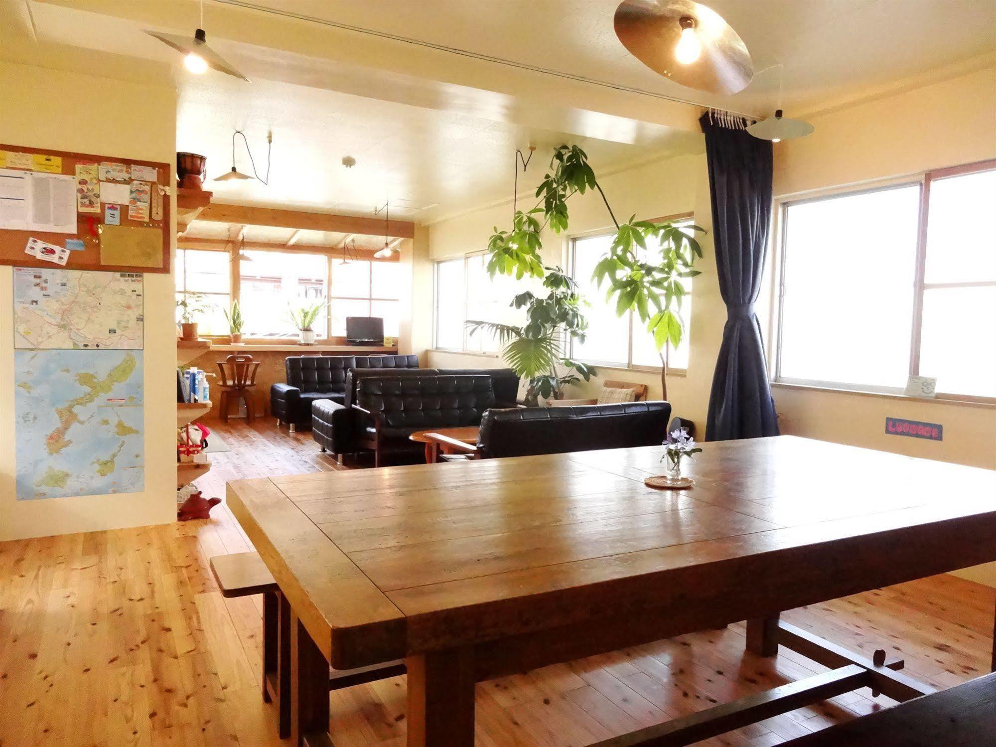 Okinawa Sora House Vandrerhjem Naha Eksteriør bilde