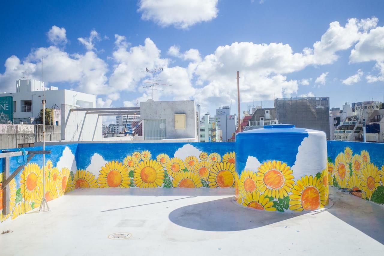 Okinawa Sora House Vandrerhjem Naha Eksteriør bilde